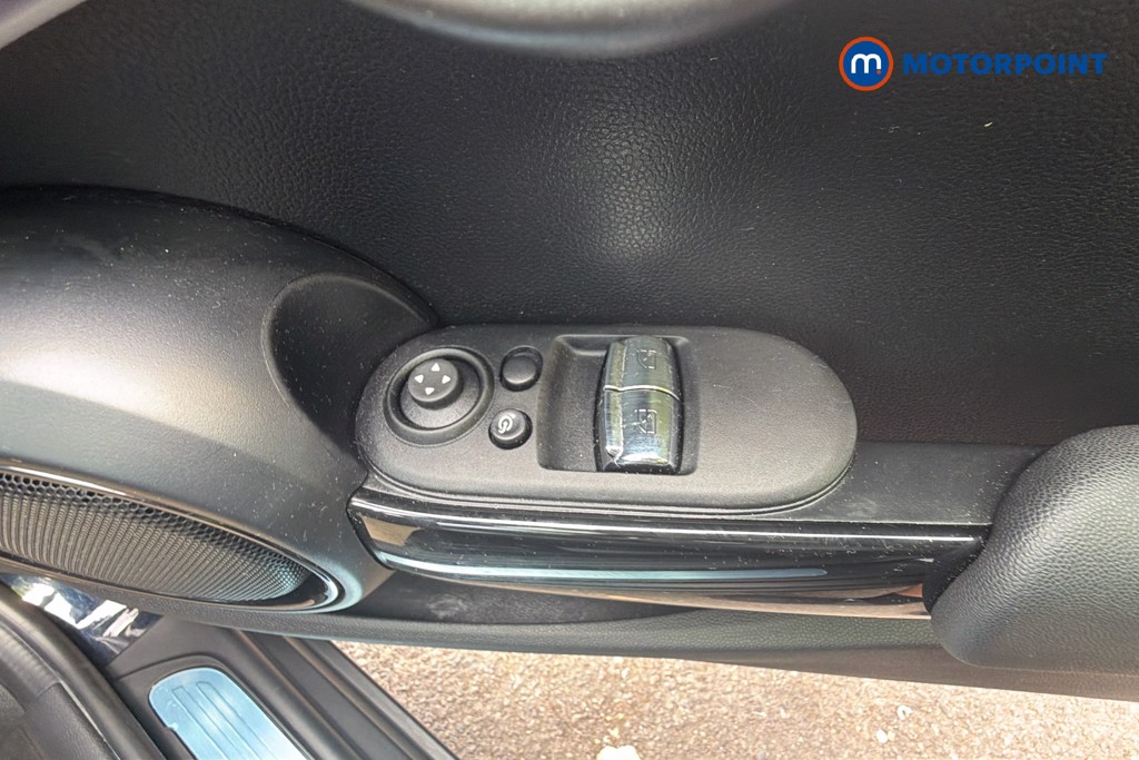 Mini Hatchback Cooper S Level 3 Automatic Electric Hatchback - Stock Number (1666697) - 21st supplementary image