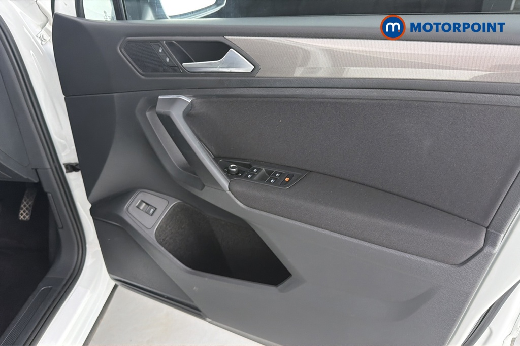 Volkswagen Tiguan Allspace Life Automatic Petrol SUV - Stock Number (1666943) - 18th supplementary image