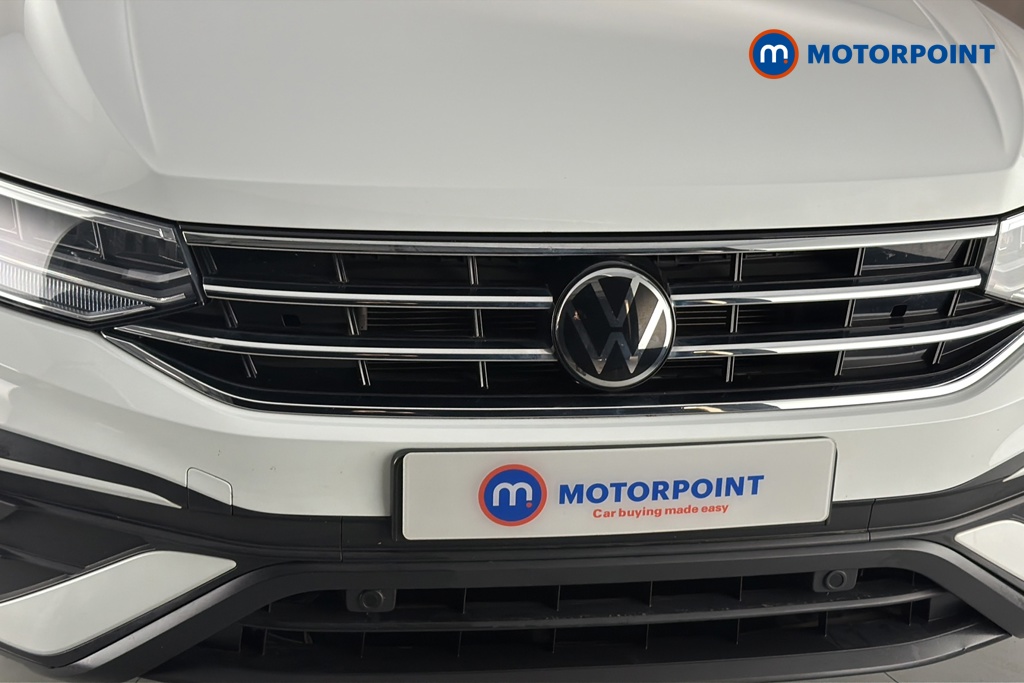 Volkswagen Tiguan Allspace Life Automatic Petrol SUV - Stock Number (1666943) - 43rd supplementary image