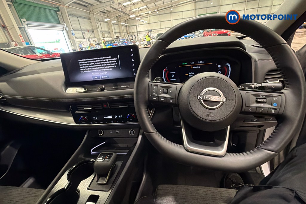 Nissan X-Trail N-Connecta Automatic Petrol SUV - Stock Number (1667136) - 2nd supplementary image