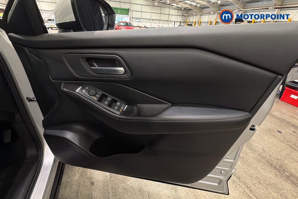 Nissan X-Trail N-Connecta Automatic Petrol SUV - Stock Number (1667136) - 19th supplementary image
