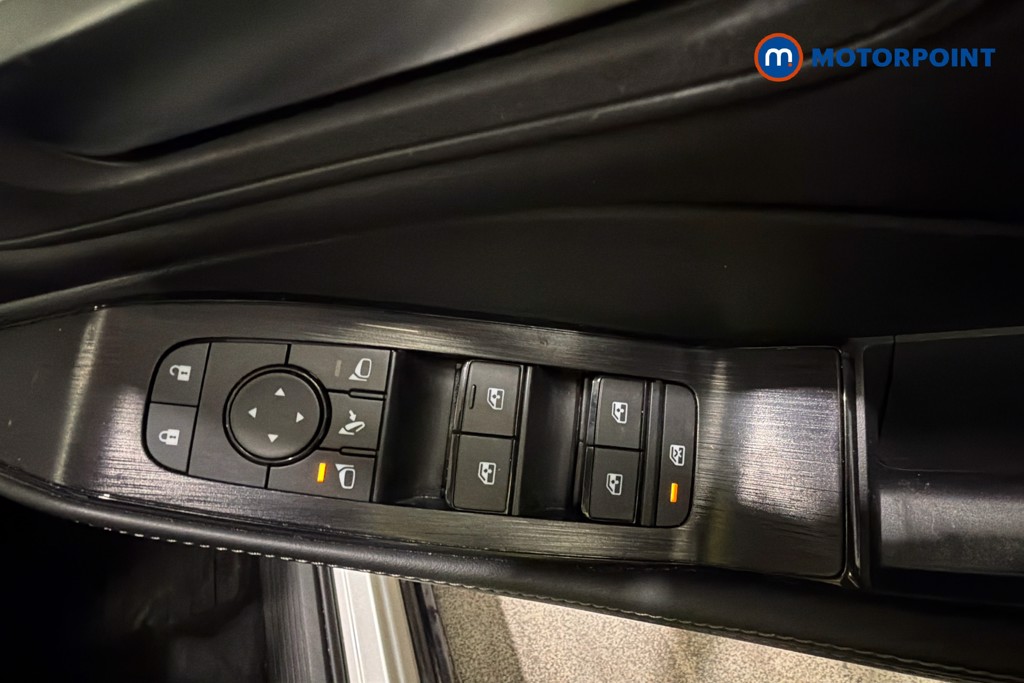 Nissan X-Trail N-Connecta Automatic Petrol SUV - Stock Number (1667136) - 20th supplementary image