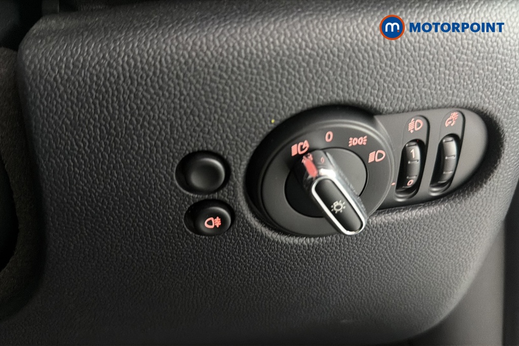 Mini Hatchback Cooper S Level 1 Automatic Electric Hatchback - Stock Number (1667477) - 11th supplementary image