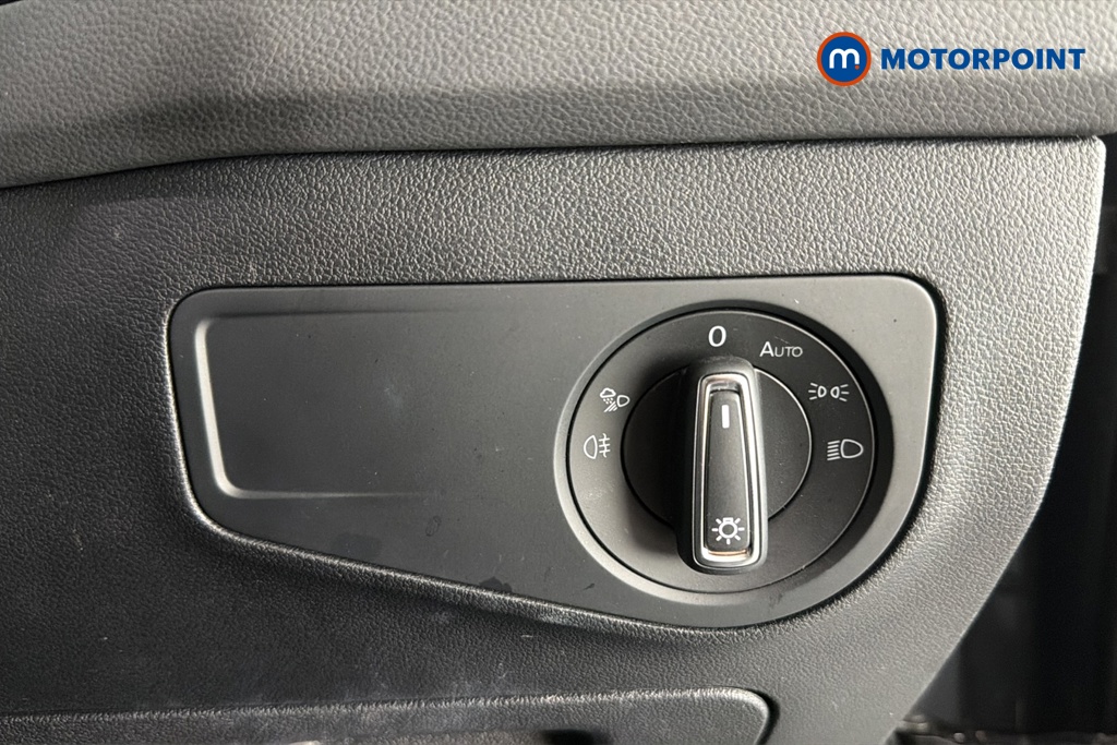 Volkswagen Tiguan Elegance Automatic Petrol Plug-In Hybrid SUV - Stock Number (1667488) - 11th supplementary image