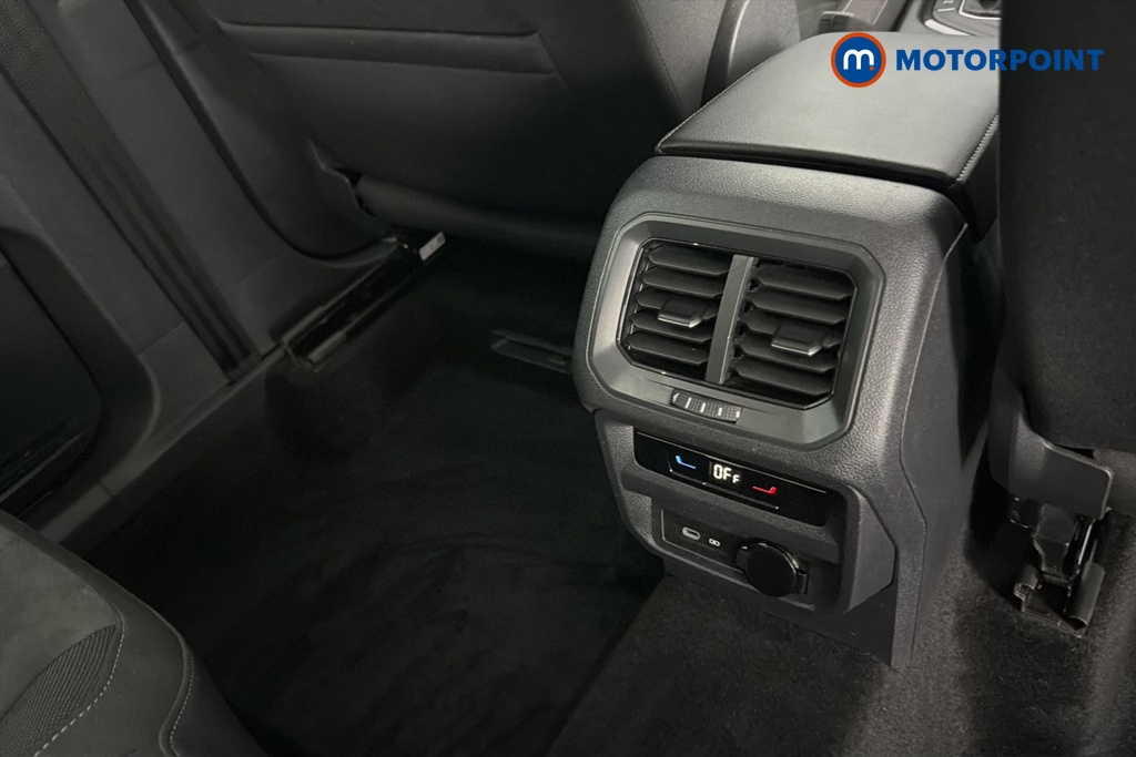 Volkswagen Tiguan Elegance Automatic Petrol Plug-In Hybrid SUV - Stock Number (1667488) - 28th supplementary image