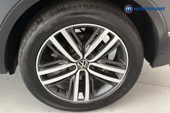 Volkswagen Tiguan Elegance Automatic Petrol Plug-In Hybrid SUV - Stock Number (1667488) - 45th supplementary image