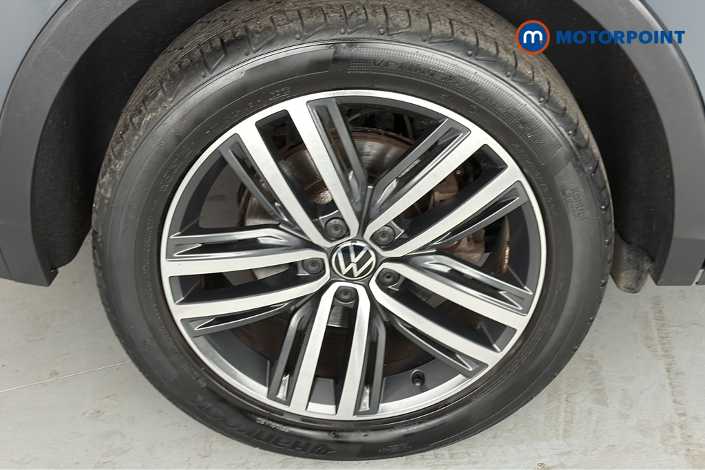 Volkswagen Tiguan Elegance Automatic Petrol Plug-In Hybrid SUV - Stock Number (1667488) - 46th supplementary image