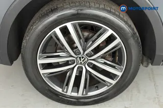 Volkswagen Tiguan Elegance Automatic Petrol Plug-In Hybrid SUV - Stock Number (1667488) - 46th supplementary image