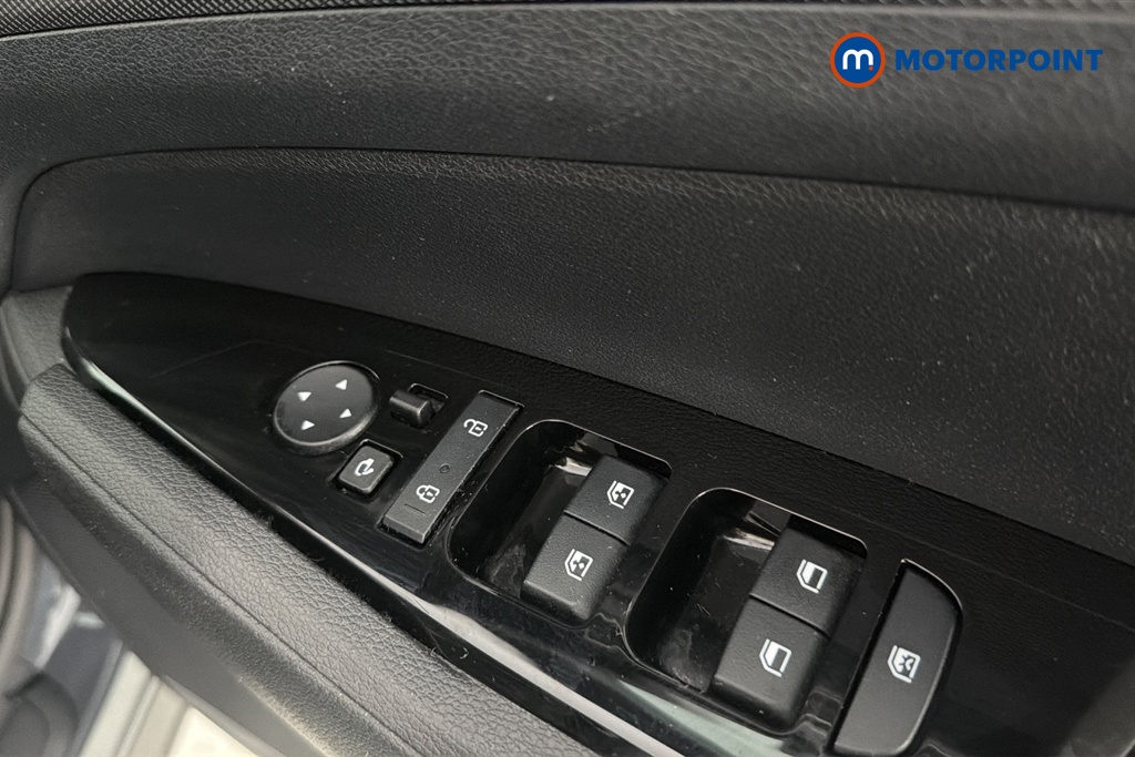KIA Sportage 3 Automatic Petrol-Electric Hybrid SUV - Stock Number (1667492) - 19th supplementary image
