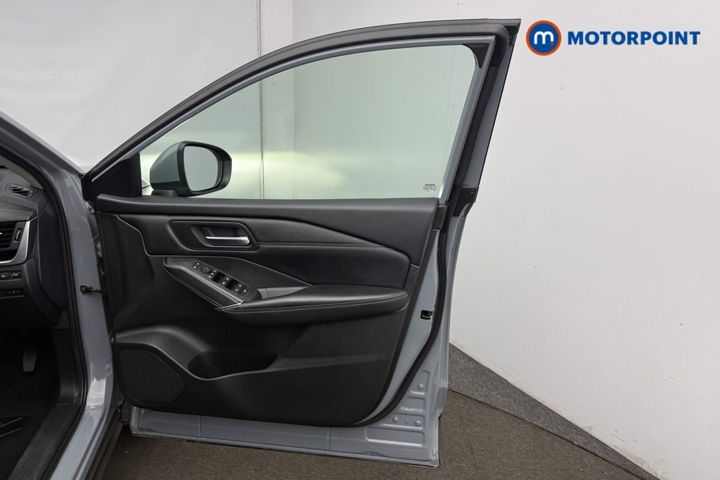Nissan Qashqai N-Connecta Automatic Petrol-Electric Hybrid SUV - Stock Number (1654325) - 24th supplementary image