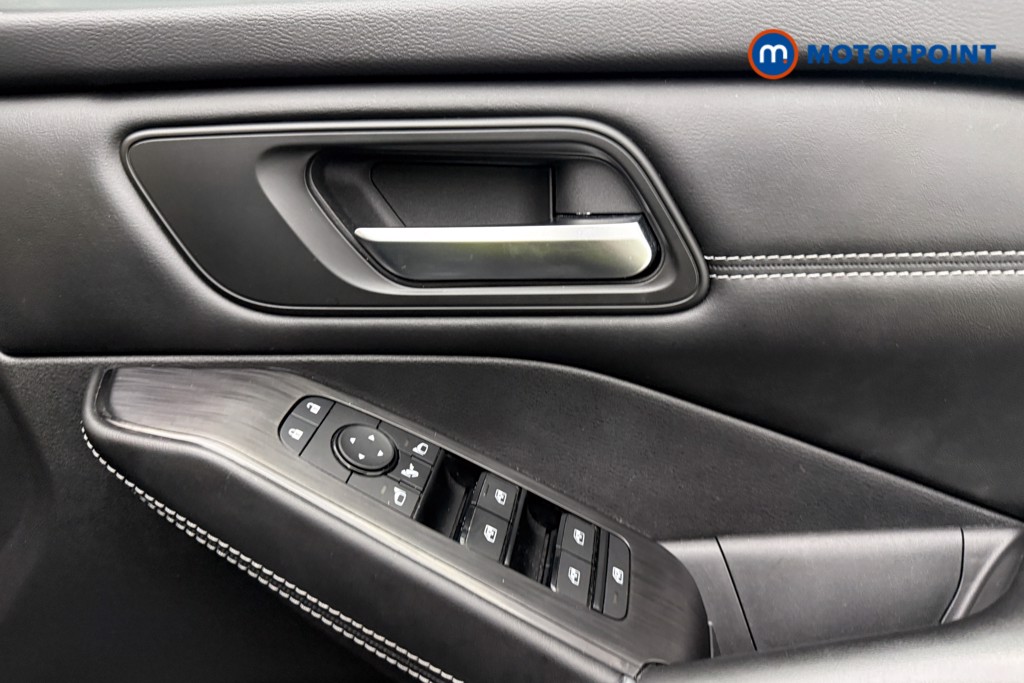 Nissan Qashqai N-Connecta Automatic Petrol-Electric Hybrid SUV - Stock Number (1654325) - 25th supplementary image