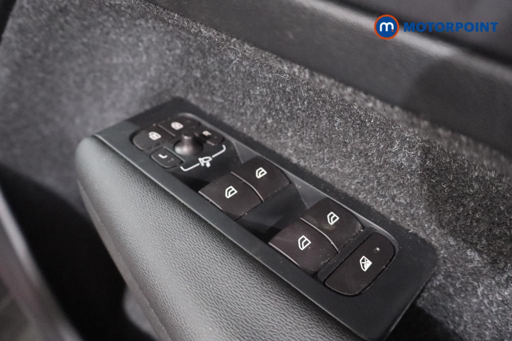 Volvo Xc40 R Design Pro Automatic Diesel SUV - Stock Number (1654703) - 17th supplementary image
