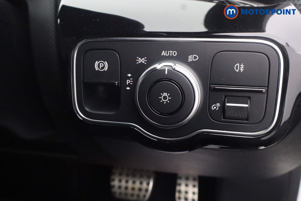 Mercedes-Benz A Class Amg Line Automatic Petrol Hatchback - Stock Number (1656169) - 12th supplementary image
