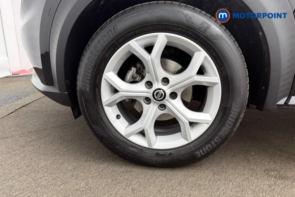 Nissan Juke N-Connecta Manual Petrol SUV - Stock Number (1656238) - 6th supplementary image
