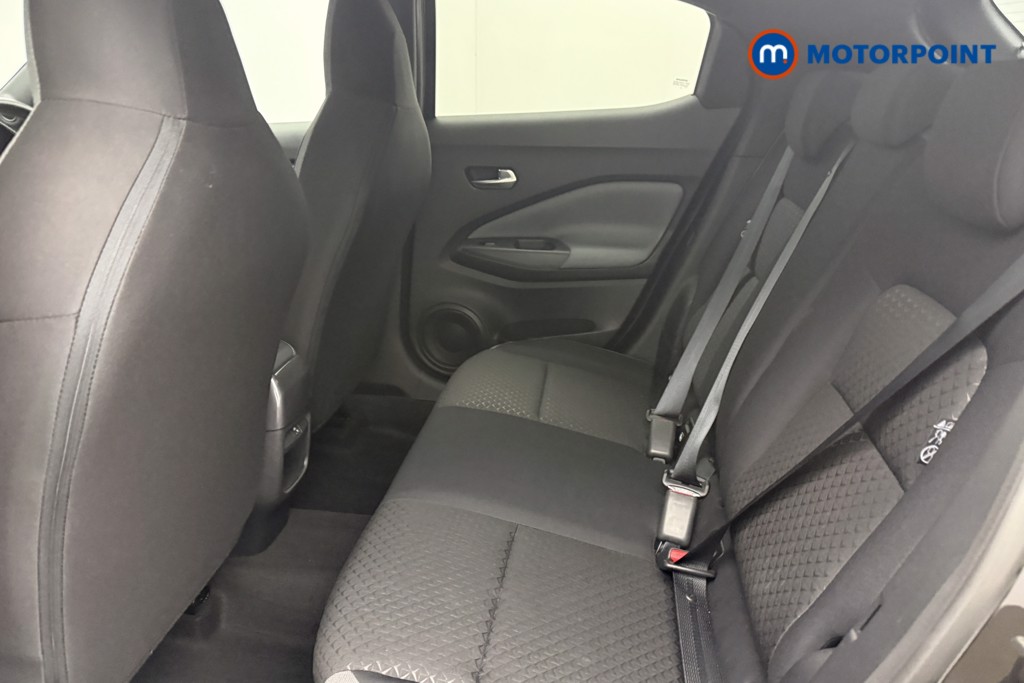 Nissan Juke N-Connecta Manual Petrol SUV - Stock Number (1656238) - 8th supplementary image