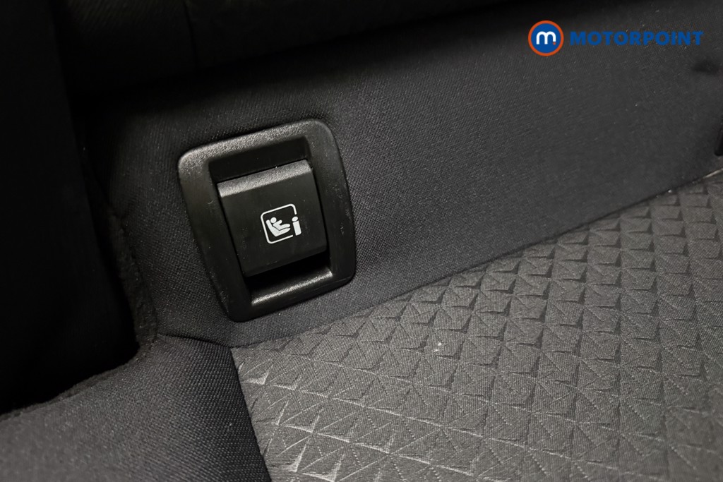 Nissan Juke N-Connecta Manual Petrol SUV - Stock Number (1656238) - 20th supplementary image