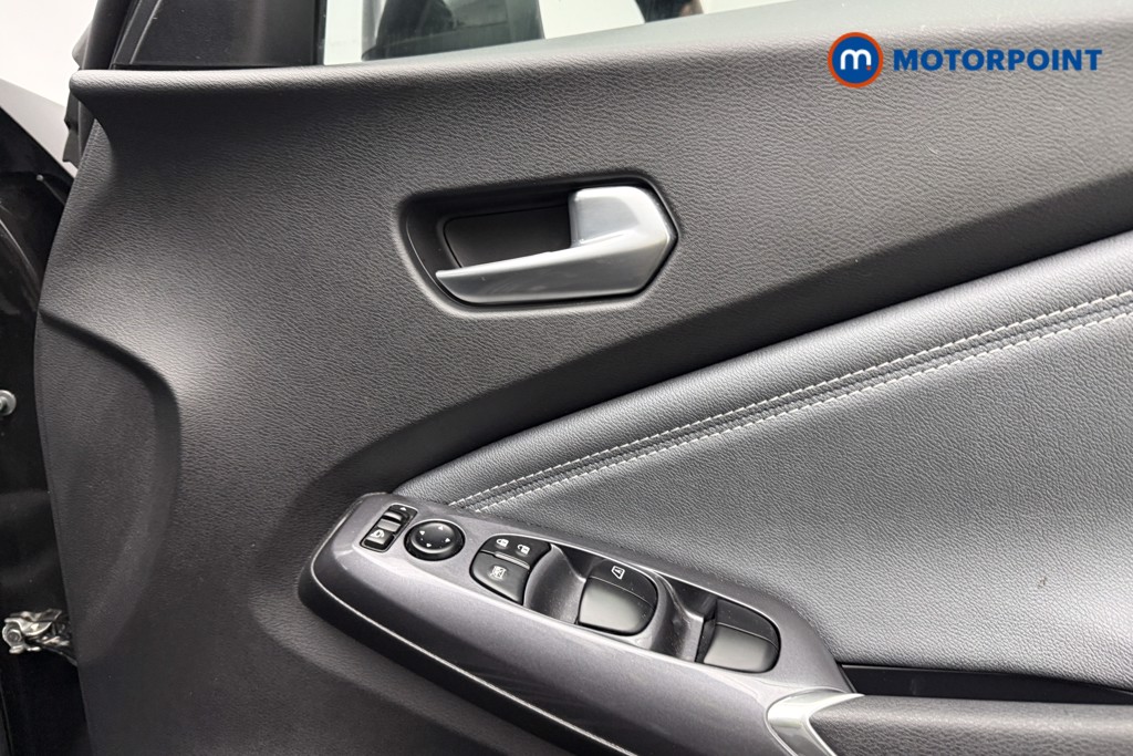 Nissan Juke N-Connecta Manual Petrol SUV - Stock Number (1656238) - 24th supplementary image