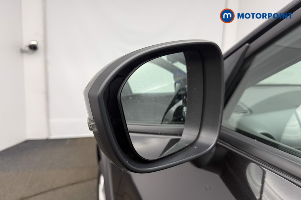 Nissan Juke N-Connecta Manual Petrol SUV - Stock Number (1656238) - 47th supplementary image