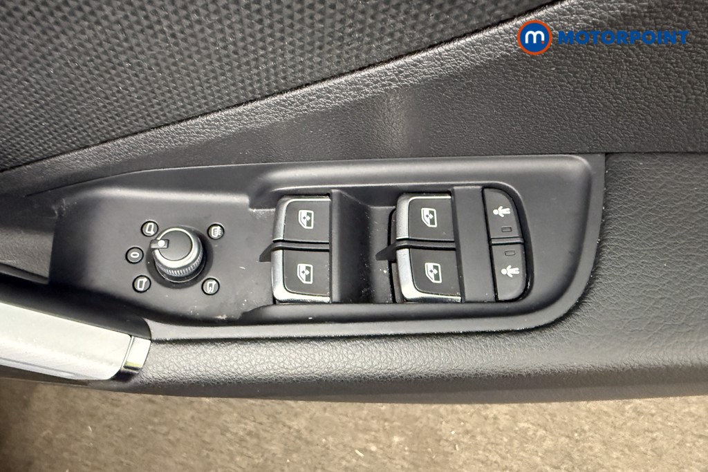 Audi Q2 S Line Manual Petrol SUV - Stock Number (1656313) - 3rd supplementary image