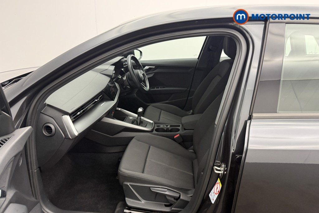 Audi A3 Technik Manual Petrol Hatchback - Stock Number (1658452) - 1st supplementary image