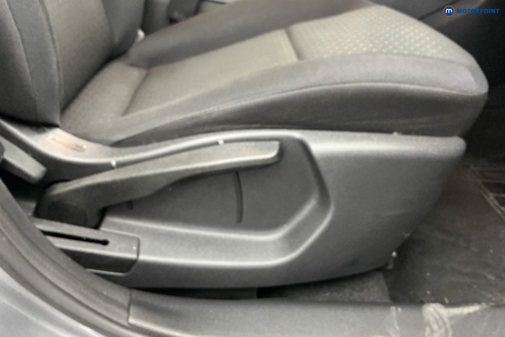 Nissan Juke Acenta Manual Petrol SUV - Stock Number (1659642) - 17th supplementary image