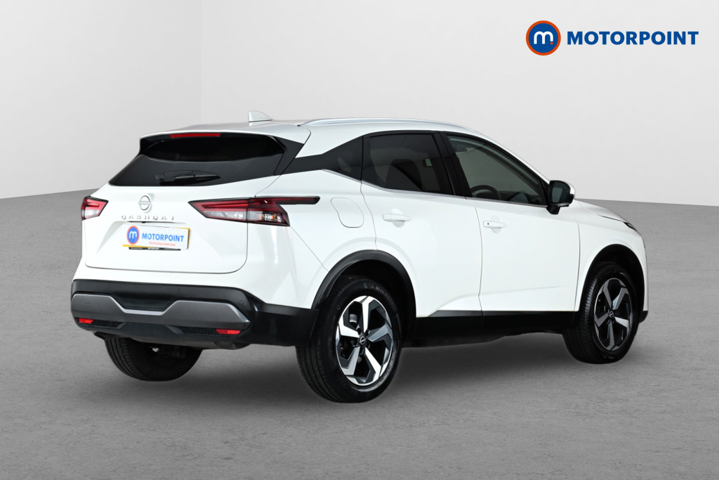 Nissan Qashqai N-Connecta Automatic Petrol SUV - Stock Number (1660044) - Drivers side rear corner