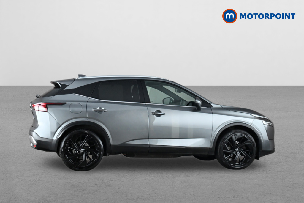 Nissan Qashqai Tekna-Plus Manual Petrol SUV - Stock Number (1660497) - Drivers side