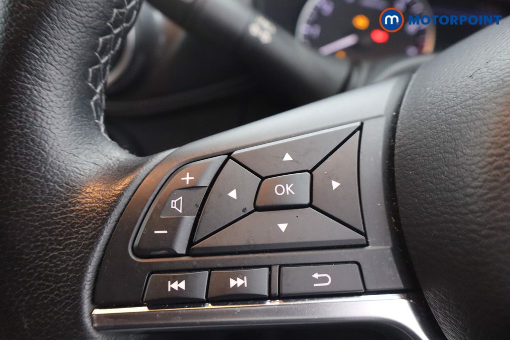Nissan Juke N-Connecta Manual Petrol SUV - Stock Number (1660525) - 14th supplementary image