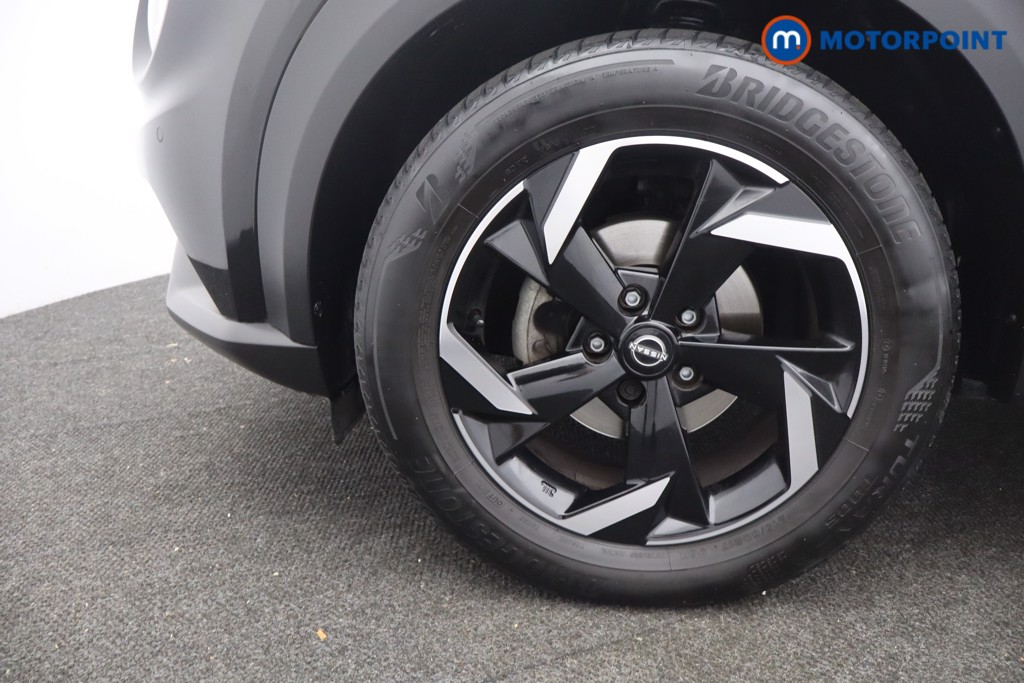 Nissan Juke N-Connecta Manual Petrol SUV - Stock Number (1660525) - 24th supplementary image