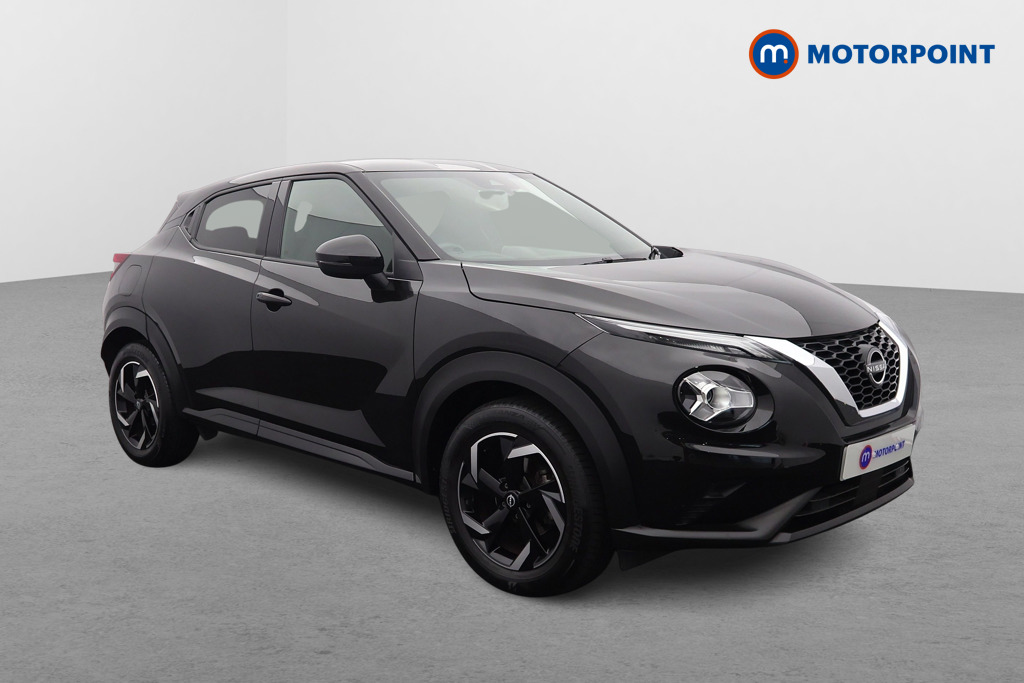 Nissan Juke N-Connecta Manual Petrol SUV - Stock Number (1660525) - Drivers side front corner