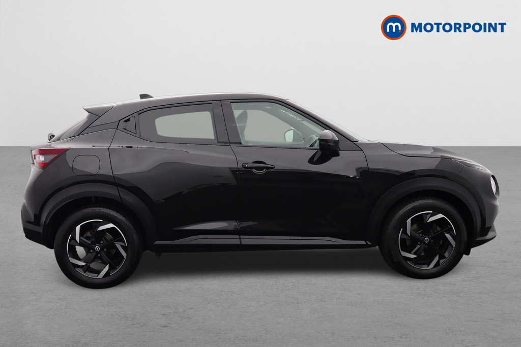 Nissan Juke N-Connecta Manual Petrol SUV - Stock Number (1660525) - Drivers side
