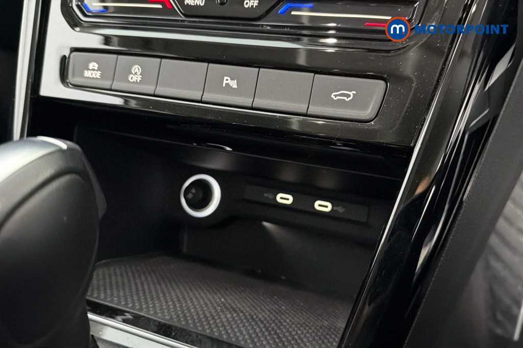 Volkswagen Touran SEL Automatic Petrol People Carrier - Stock Number (1661651) - 17th supplementary image