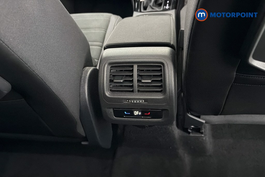Volkswagen Touran SEL Automatic Petrol People Carrier - Stock Number (1661651) - 30th supplementary image