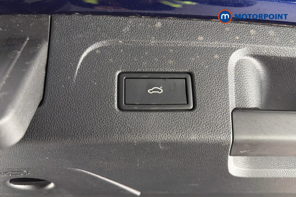 Volkswagen Touran SEL Automatic Petrol People Carrier - Stock Number (1661651) - 35th supplementary image
