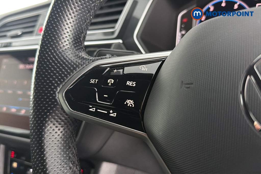 Volkswagen Tiguan R-Line Automatic Petrol SUV - Stock Number (1663818) - 4th supplementary image