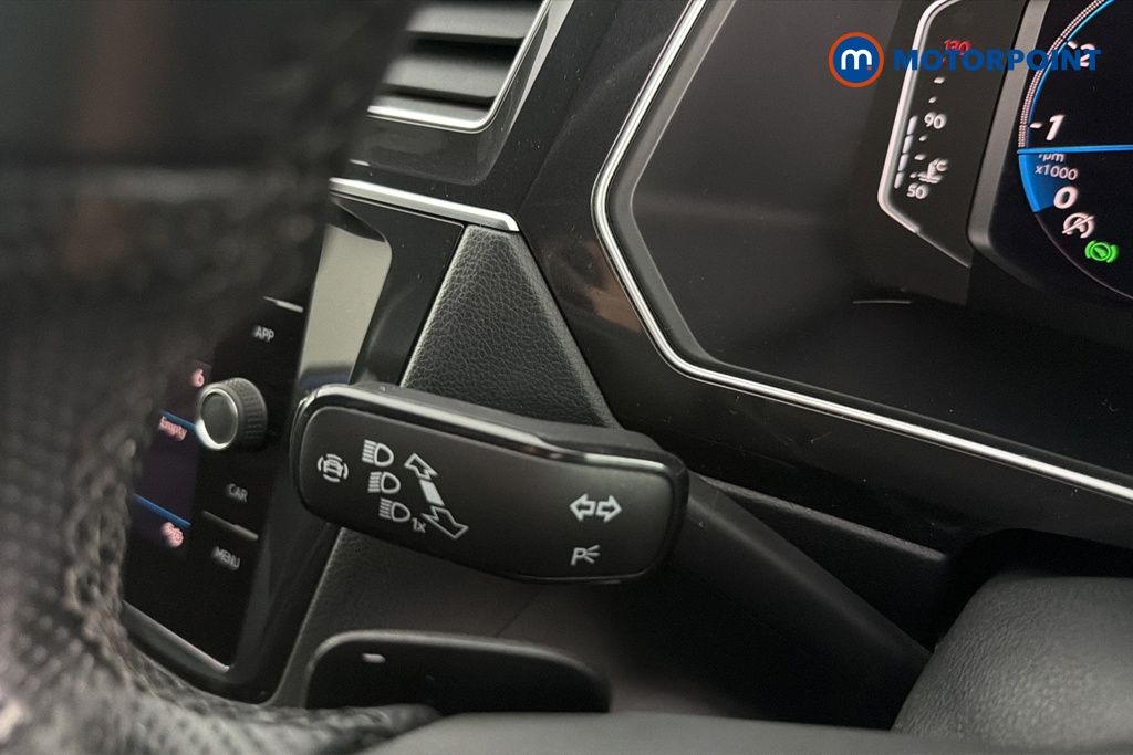 Volkswagen Tiguan R-Line Automatic Petrol SUV - Stock Number (1663818) - 5th supplementary image