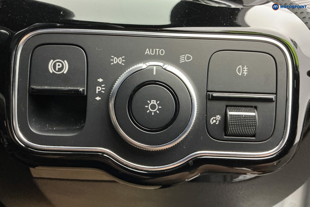Mercedes-Benz A Class Amg Line Automatic Diesel Hatchback - Stock Number (1664253) - 14th supplementary image