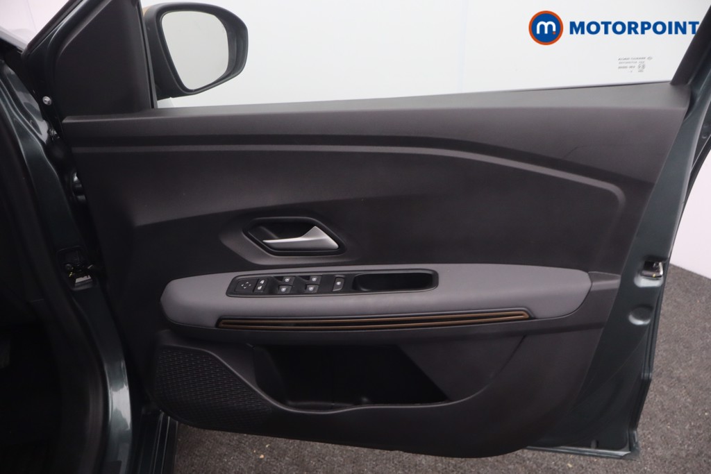 Dacia Sandero Stepway Extreme Manual Petrol Hatchback - Stock Number (1664583) - 9th supplementary image