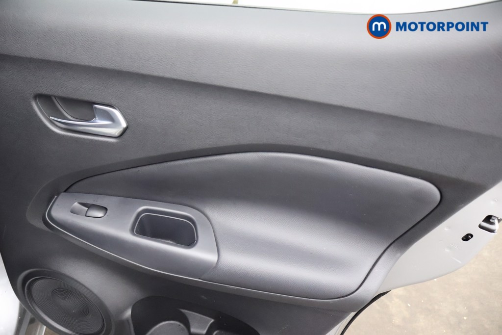 Nissan Juke N-Connecta Automatic Petrol SUV - Stock Number (1665096) - 19th supplementary image