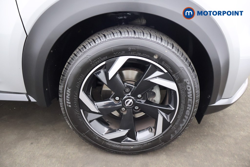 Nissan Juke N-Connecta Automatic Petrol SUV - Stock Number (1665096) - 30th supplementary image
