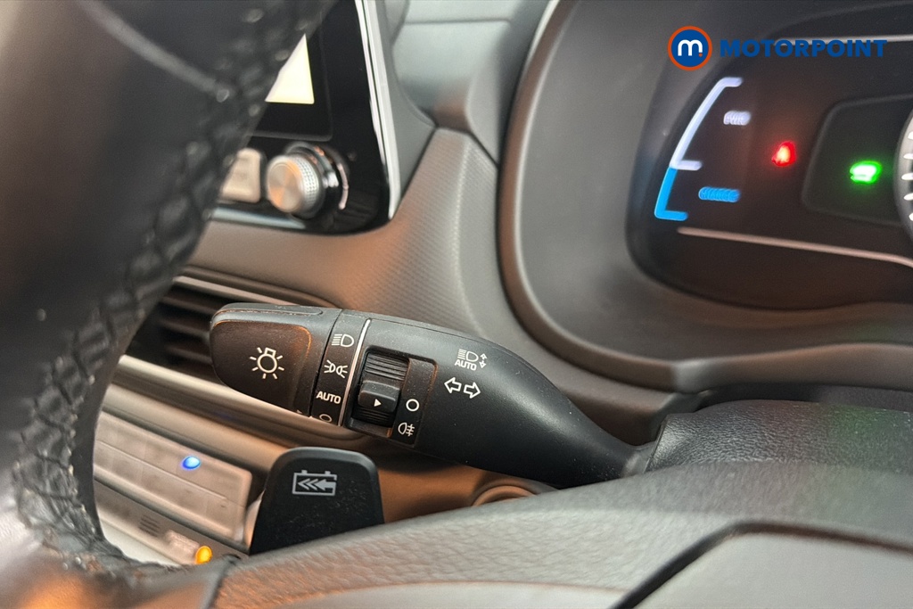 Hyundai Kona Premium Se Automatic Electric SUV - Stock Number (1665511) - 5th supplementary image