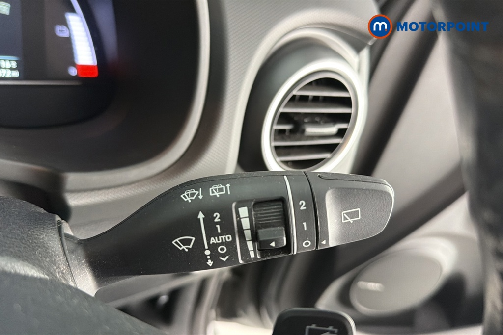 Hyundai Kona Premium Se Automatic Electric SUV - Stock Number (1665511) - 6th supplementary image