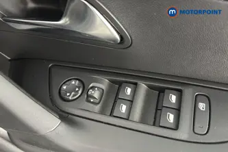 Peugeot 2008 Allure Manual Petrol SUV - Stock Number (1665819) - 19th supplementary image