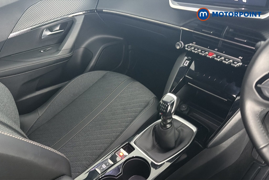 Peugeot 2008 Allure Manual Petrol SUV - Stock Number (1665909) - 15th supplementary image