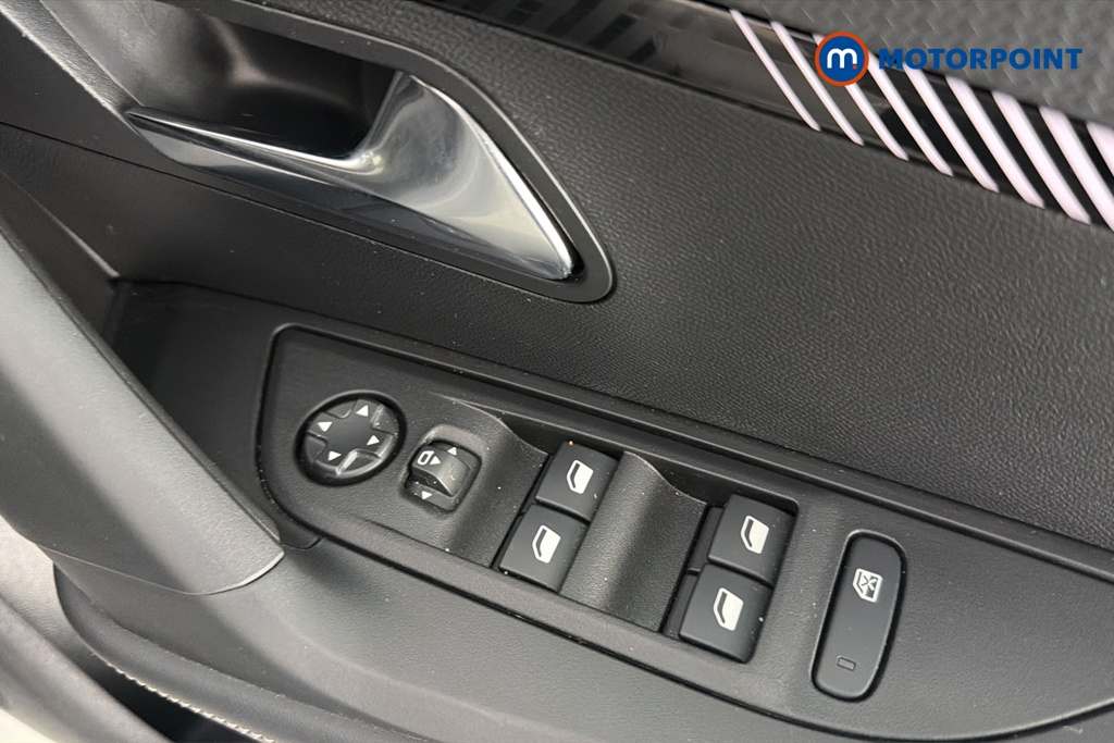Peugeot 2008 Allure Manual Petrol SUV - Stock Number (1665909) - 19th supplementary image