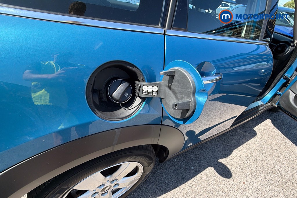 Mini Hatchback Cooper Classic Automatic Petrol Hatchback - Stock Number (1666016) - 36th supplementary image