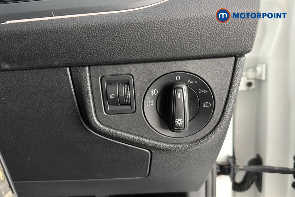 Volkswagen Polo R-Line Automatic Petrol Hatchback - Stock Number (1666392) - 11th supplementary image