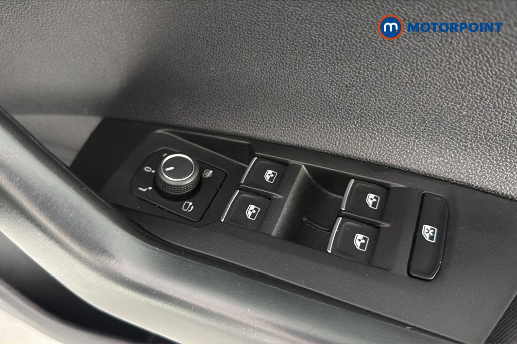 Volkswagen Polo R-Line Automatic Petrol Hatchback - Stock Number (1666392) - 19th supplementary image