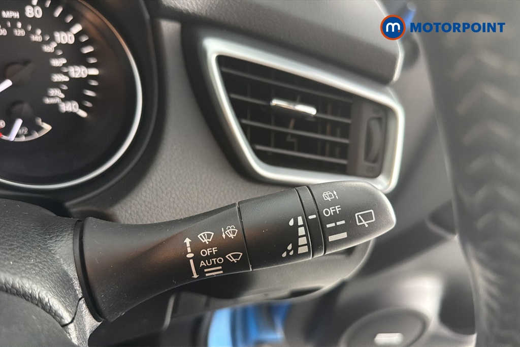 Nissan Qashqai Tekna Manual Petrol SUV - Stock Number (1666563) - 6th supplementary image