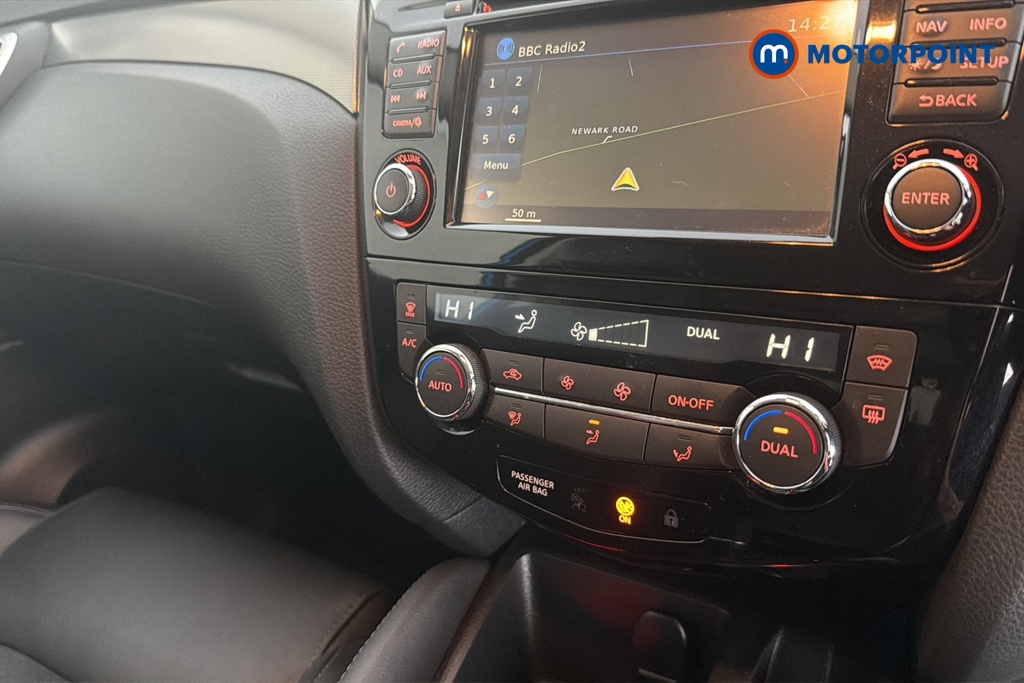 Nissan Qashqai Tekna Manual Petrol SUV - Stock Number (1666563) - 12th supplementary image